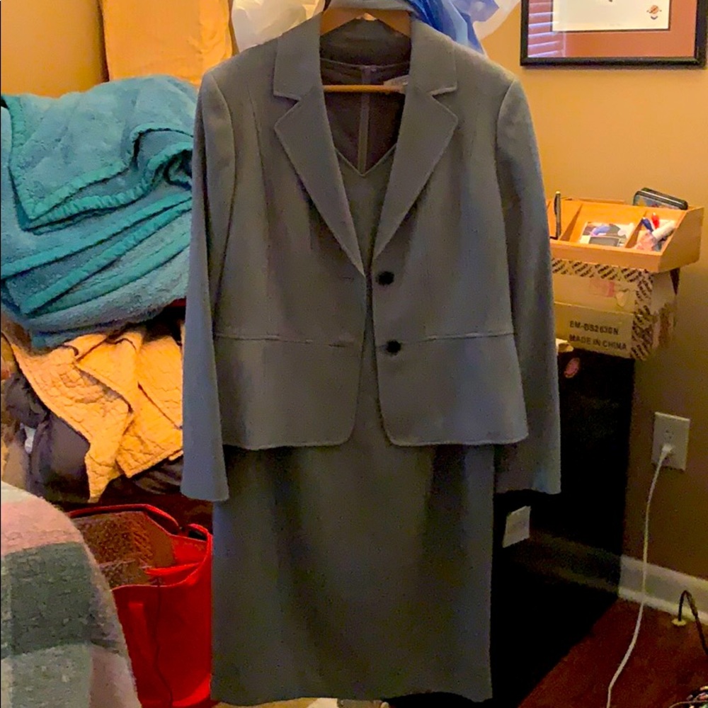 Kasper suit